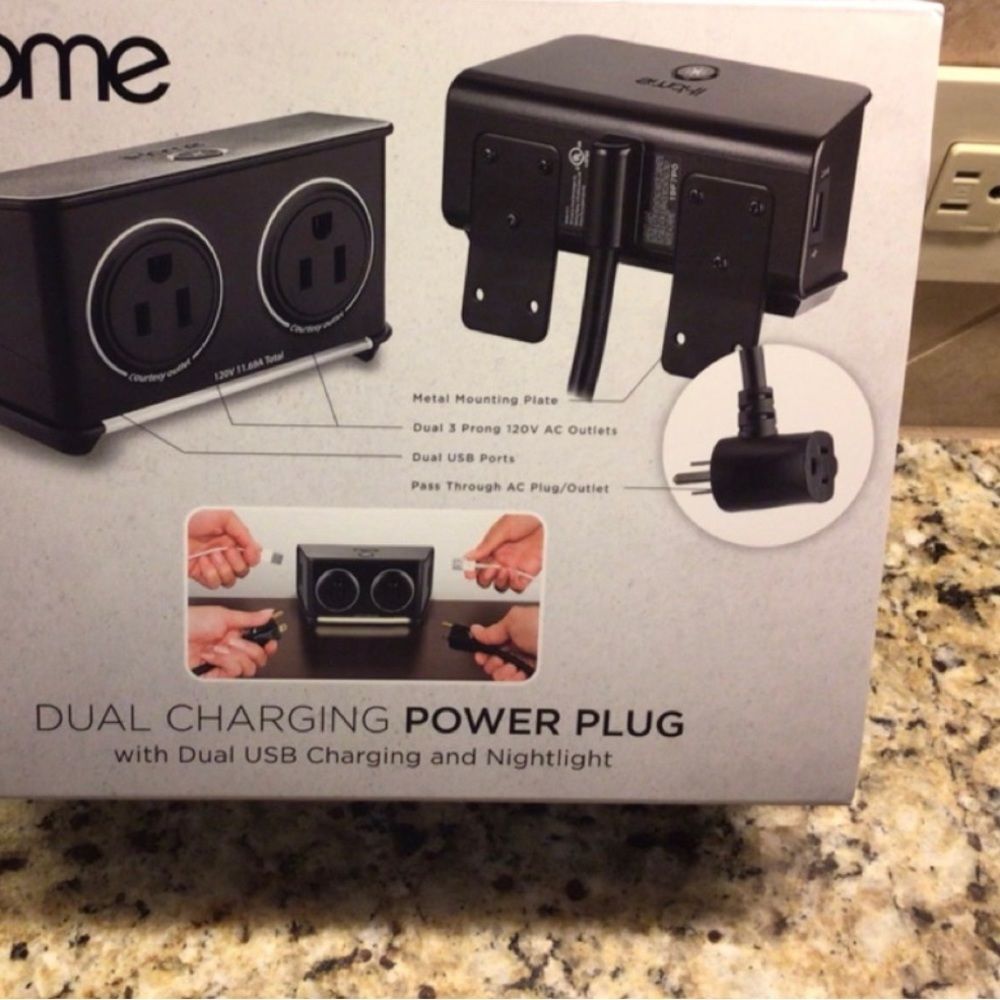 iHome Dual Charging Power Plug with Dual USB Charging and Nightlight